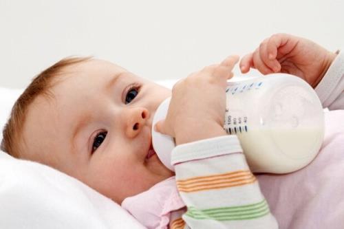 شیرخشک احتمال کم خونی را در نوزاد نارس بالا می برد