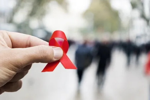 سن ابتلای HIV پایین آمد خانواده ها باید آگاه تر شوند